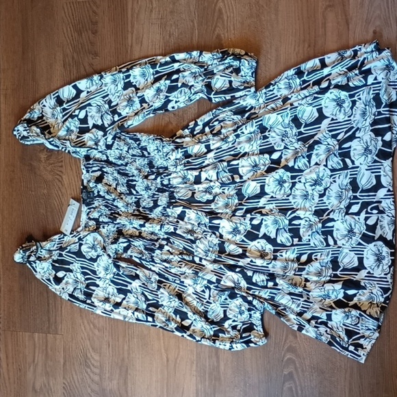River Island Black and White Floral Ruched Ruffle Dress UUU - Picture 1 of 4